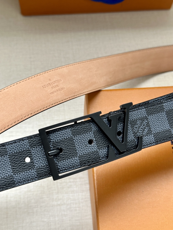 激安ルイヴィトンベルト背面デザイン